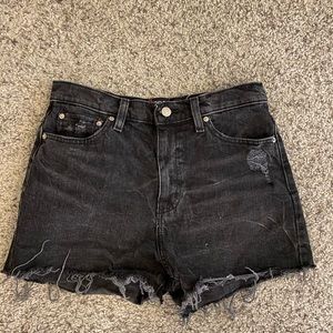 URBAN OUTFITTERS SHORTS